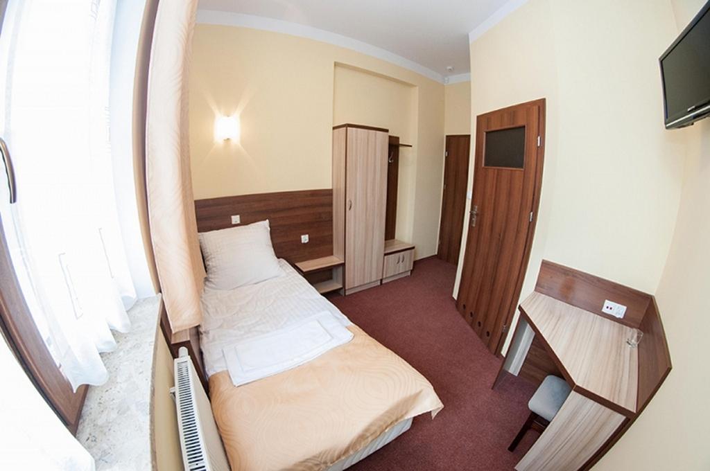 Vera Hotel Sulechów Cameră foto