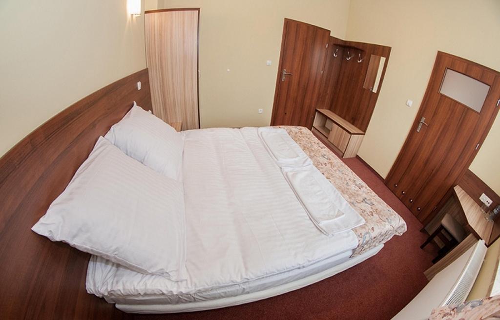 Vera Hotel Sulechów Cameră foto