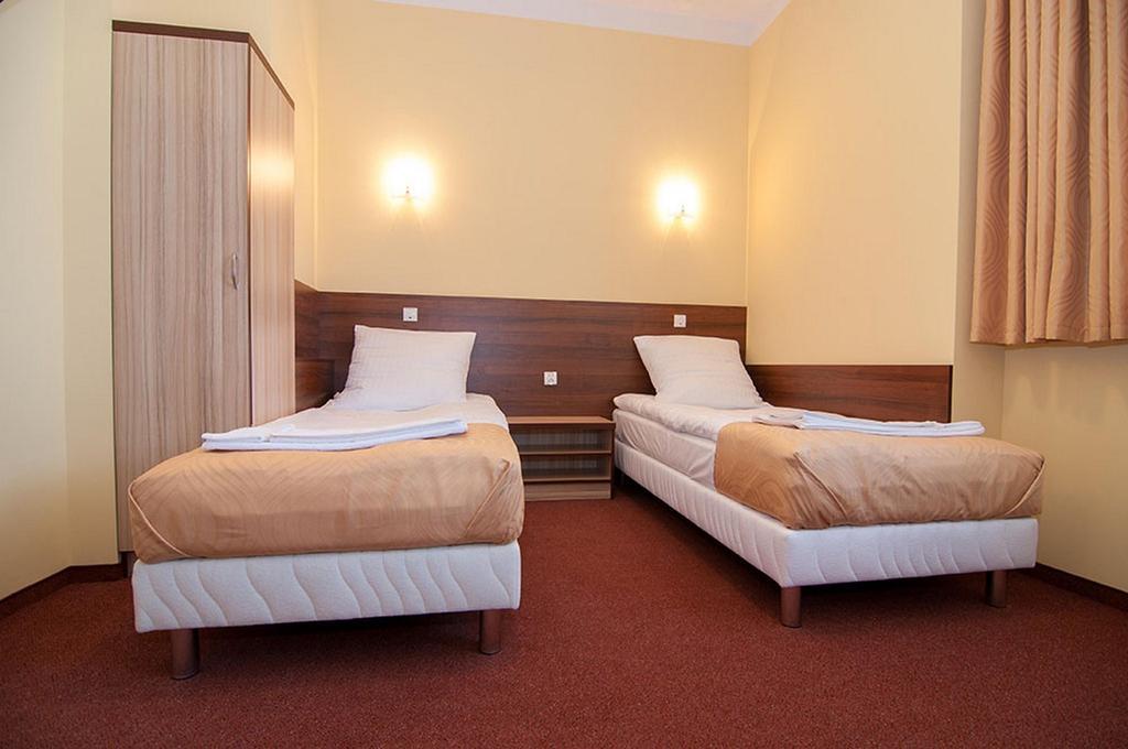 Vera Hotel Sulechów Cameră foto